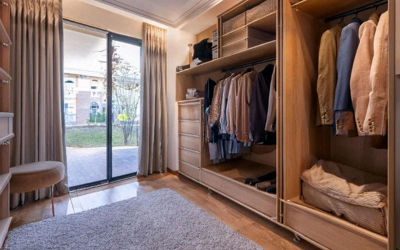 29. Platsbygga garderob i lagenhet