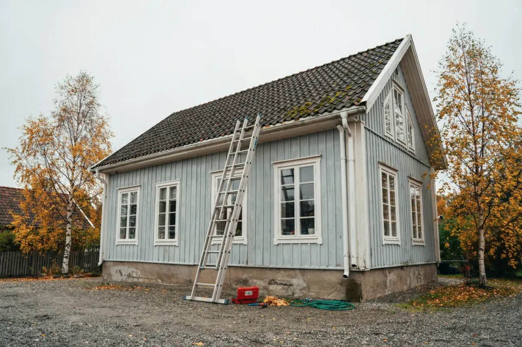 oktobercheck f r huset 7 bygg tg rder som minskar risken f r vinterskador